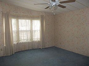 4th image of 595 Orange Tree Dr