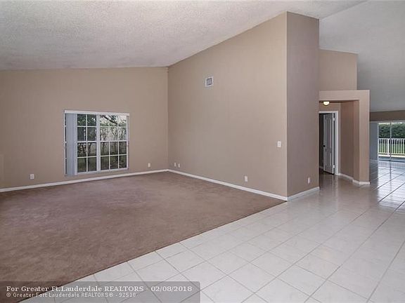 5th image of 1042 NW 195th Ave