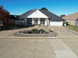 19430 Sara Ln, Flint, TX 75762