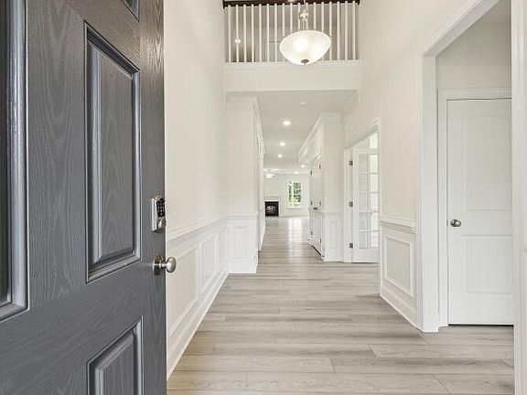 These photos are representative of this floor plan, but all options may not be available in every co