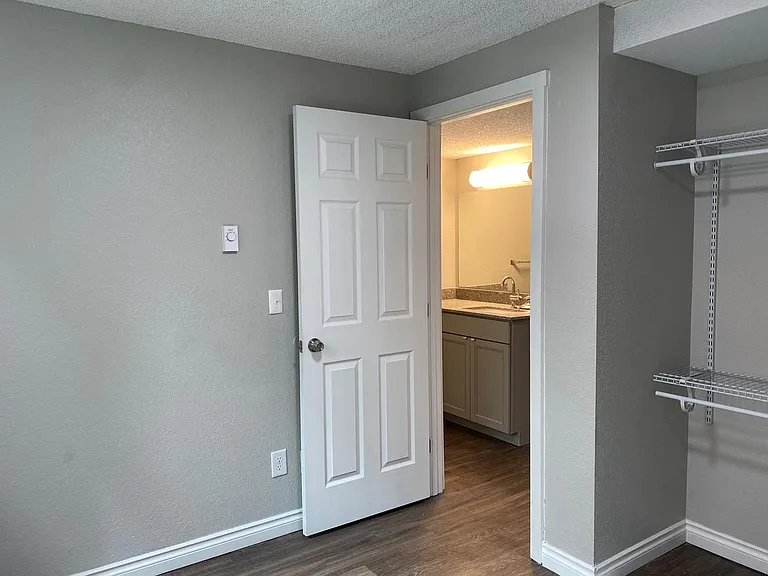 Westwood Apartments — Photo 121