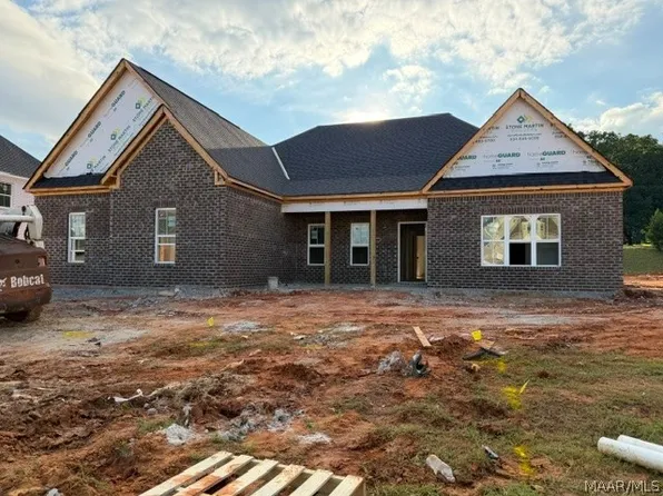 1025 Sunfield Dr, Prattville, AL 36066