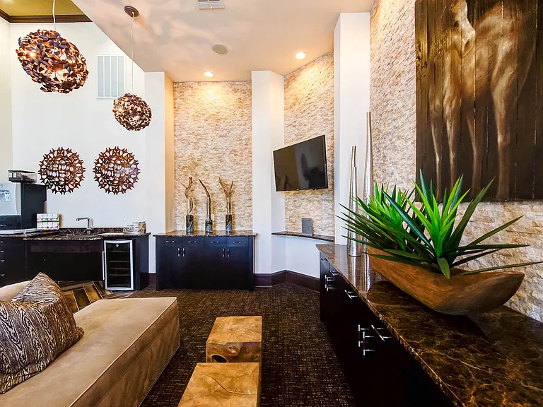 Callista Hill Country Apartments — Photo 17