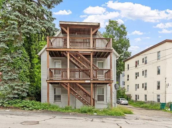 376 Elm St, Fitchburg, MA 01420