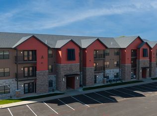 3186 N Iron Grain Rd, Brookline, MO 65619