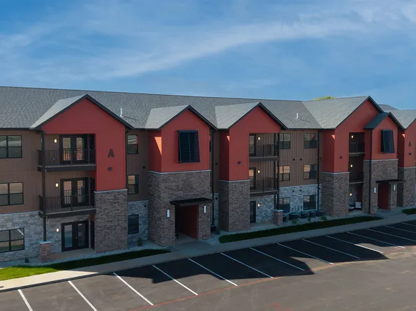 3186 N Iron Grain Rd, Brookline, MO 65619