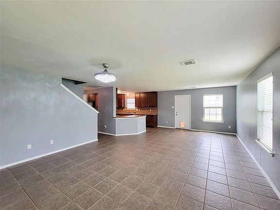 3rd image of 18235 Valebluff Ln