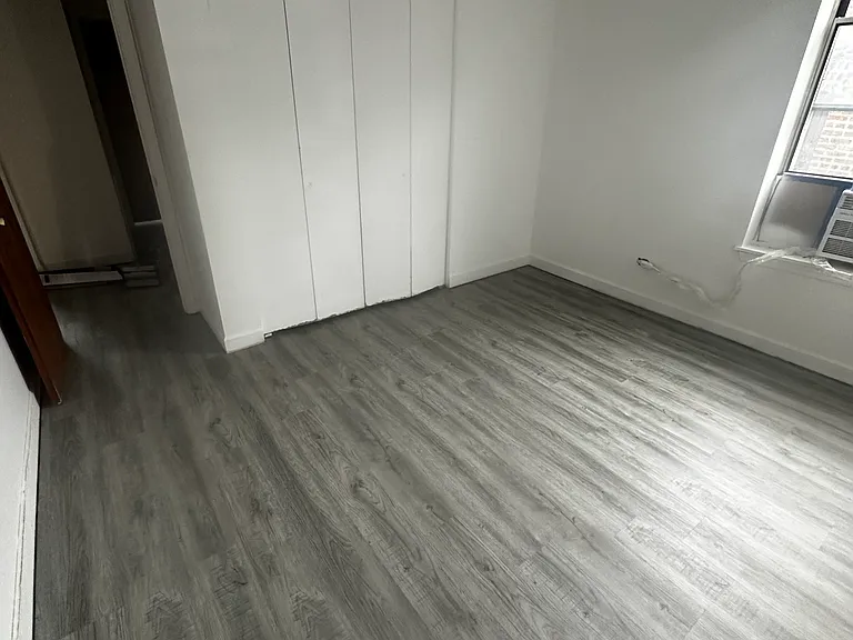 7617 S Essex Ave #3N — Photo 2