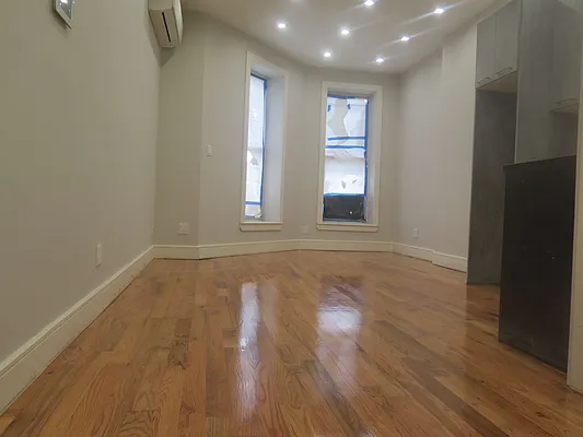 Rented by Spot It Realty LLC | media 18