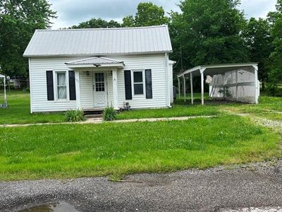 106 W 7th St, Pleasanton, KS, 66075