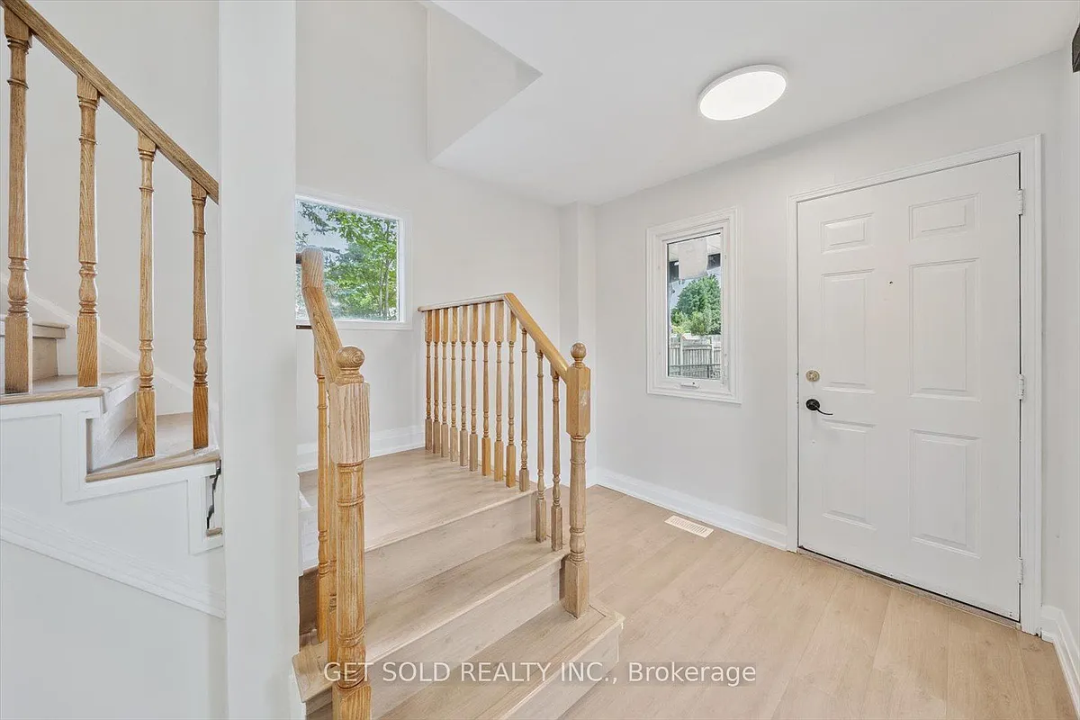 Building Photo - 232 Kozlov St