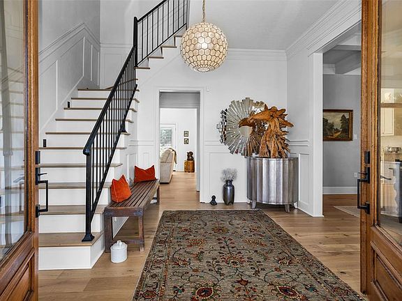 4th image of 15724 Lakeway Drive