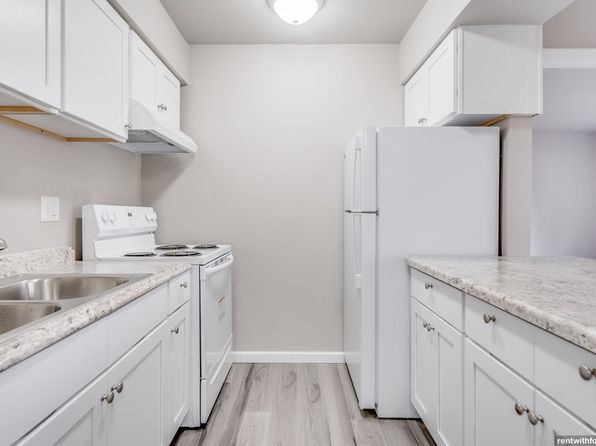 3000 W Spencer St #19B