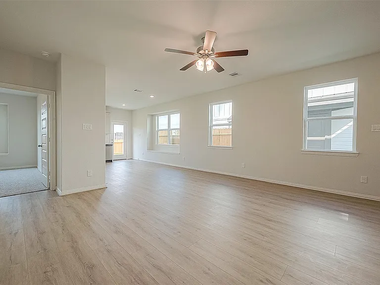 27966 Western Creek Ct — Photo 11