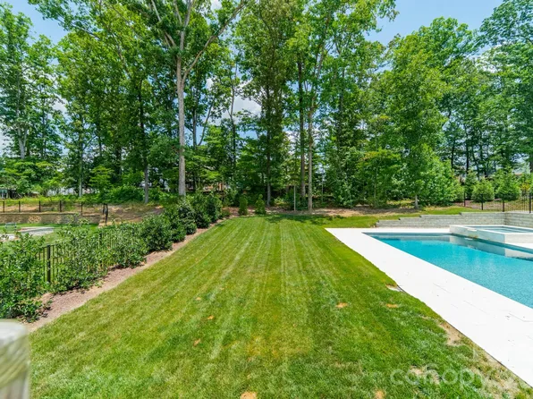 2008 Kenmere Ln, Charlotte, NC 28270