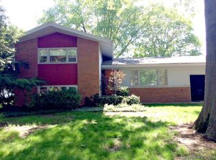 2428 Parkview Dr, Springfield, IL 62704