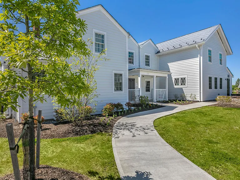 The Willows at Annandale Village — Photo 16