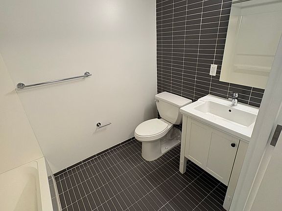 4th image of 302 E 2nd St #2C