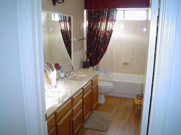 4th image of 1309 E Sand Dollar Circle