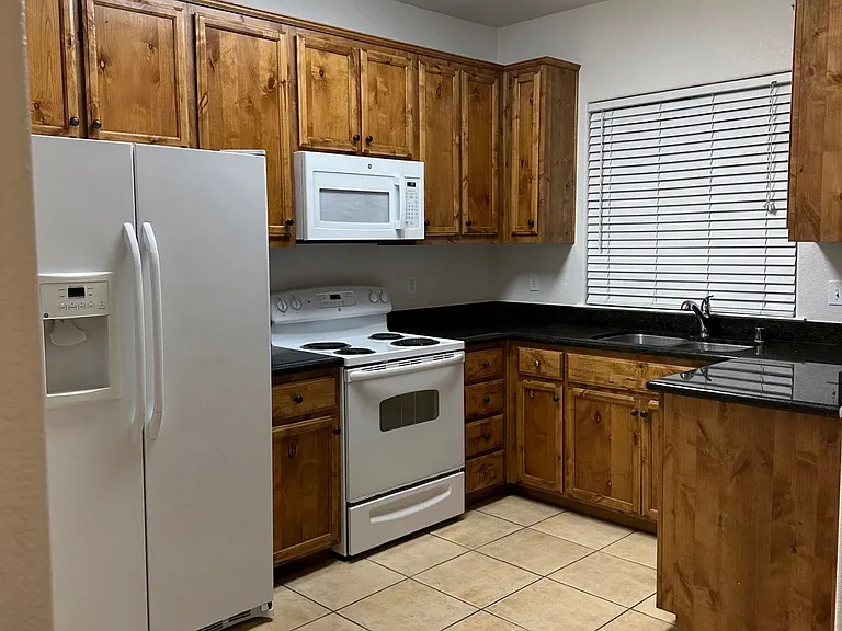 Villas at Mercey Springs — Photo 6