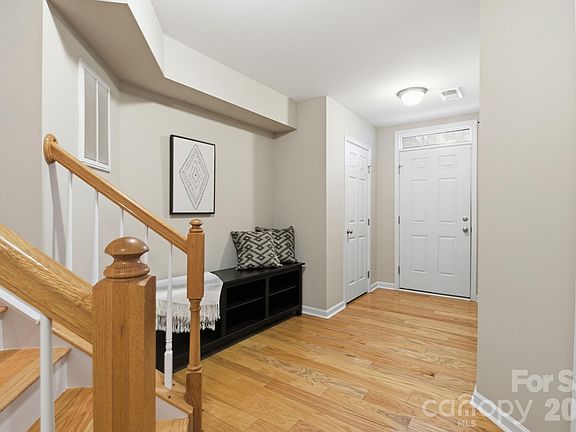5th image of 19105 Chandlers Landing Dr