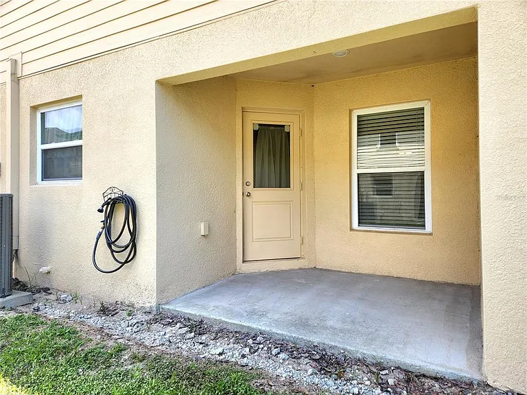 1679 Wynford Cir — Photo 27