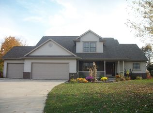 55960 Pyrenees Pl, Middlebury, IN 46540