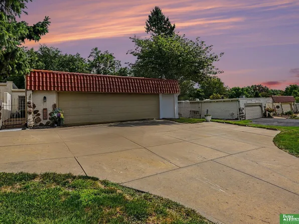 1905 S 116th St, Omaha, NE 68144