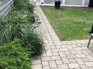 33 Thomas Rd, Wellesley, MA 02482