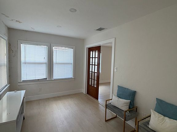 5th image of 1501 Madison St