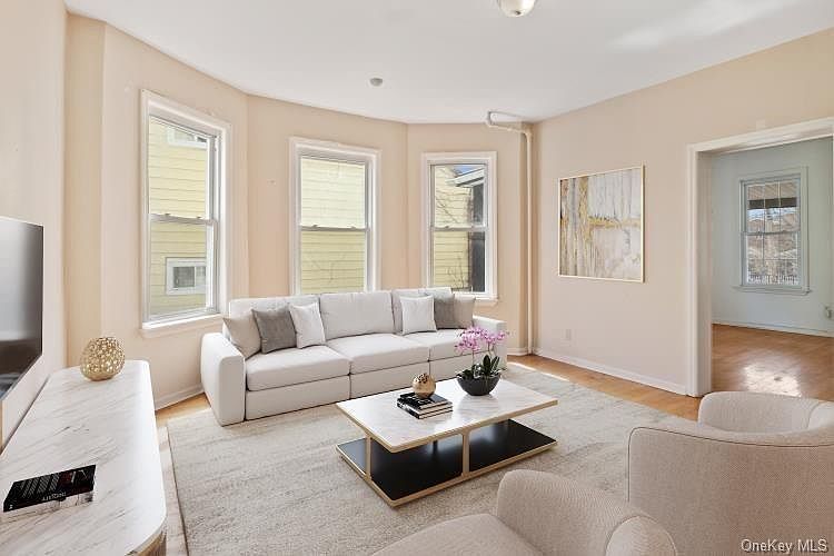 1st image of 562 BEACH 68th Street