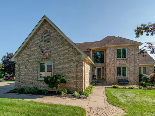 18234 Denali Dr, Macomb, MI 48042
