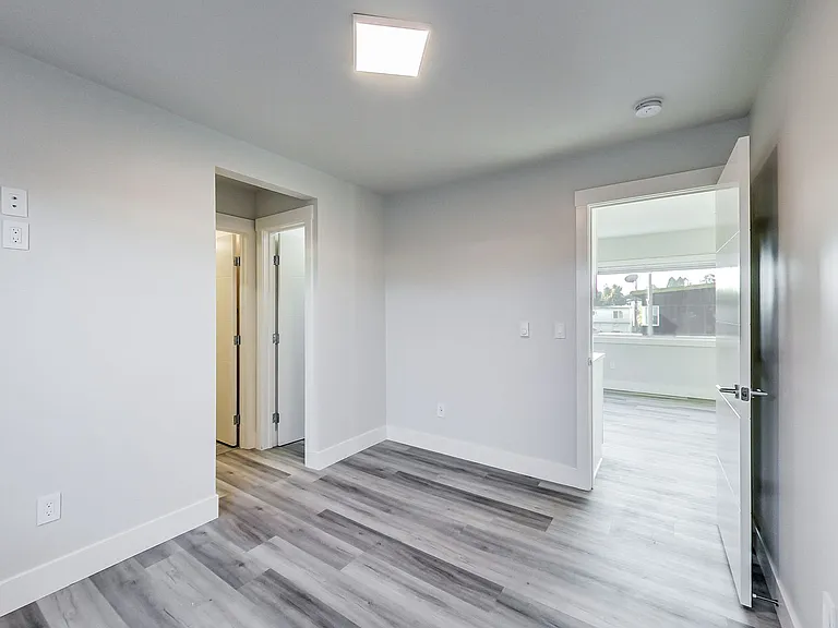 3411 Adeline St — Photo 14