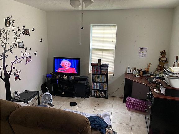 5th image of 620 NW 9th Ave #1-2