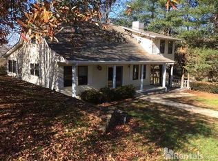 51 Orchard Park Rd, Flat Rock, NC 28731