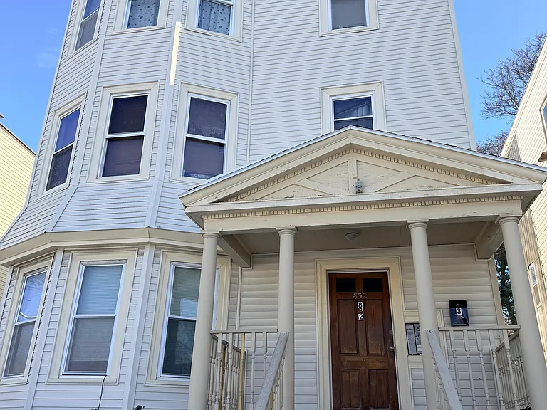 832 Washington St #3 — Photo 12