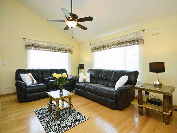 3rd image of 111 Andover Dr #111