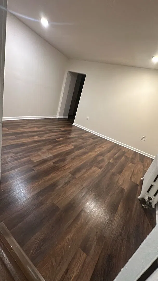 2 bedroom 1 Bath Renovated Apartment Section 8 Approved — Photo 2