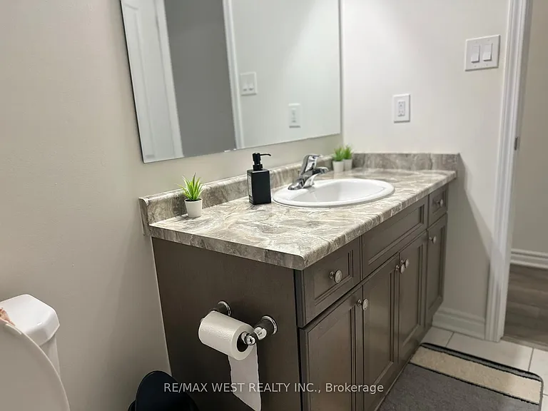25 Heron Park Pl #3 — Photo 12