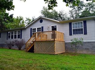 417 Scenic Acres Dr, Murray, KY 42071