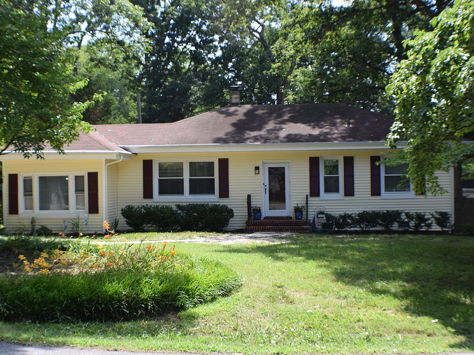 1st image of 703 Westriver Dr