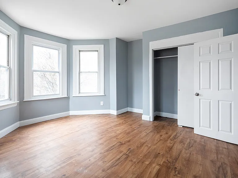 851 S 57th St — Photo 36