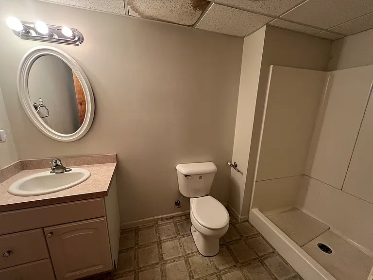 626 Plainfield Ct — Photo 16