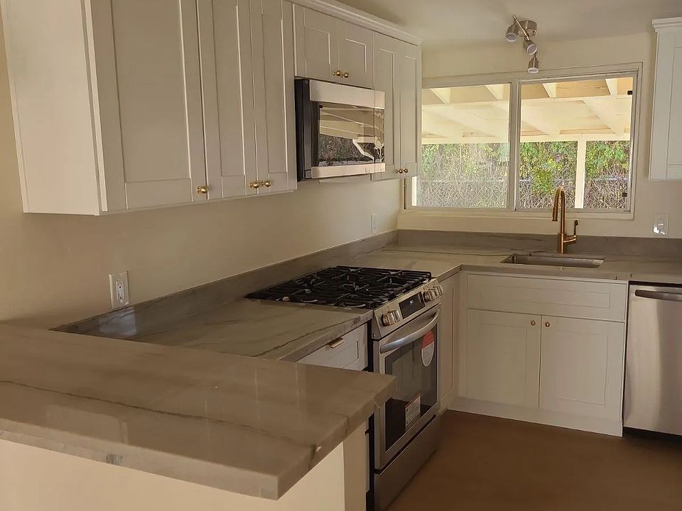 1st image of 5483 Elgin Ave