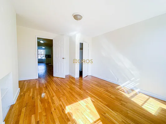 Rented by City Connections Realty | media 2