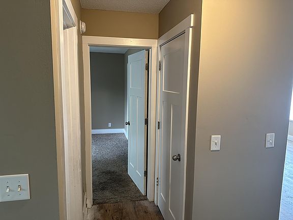 4th image of 586 136th Ave