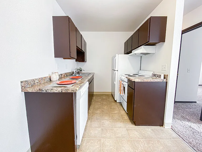 The Ridge Apartments — Photo 43