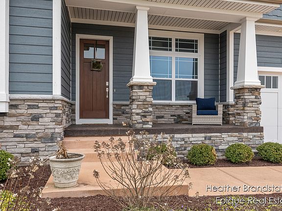 3rd image of 535 Aquila Dr #26