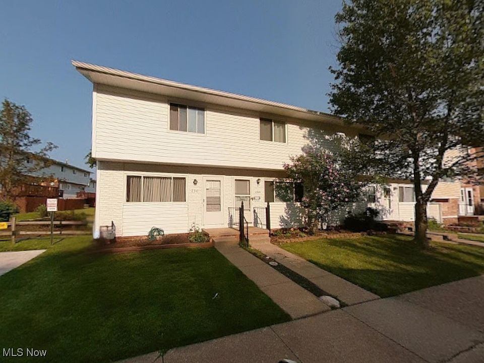 1st image of 290 University Ave