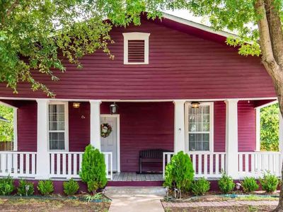 2021 Grainger St, Fort Worth, TX, 76110